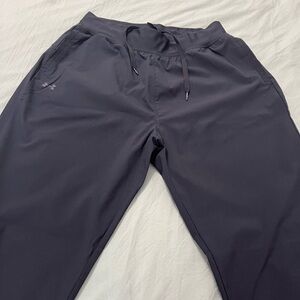 Black Under armour joggers